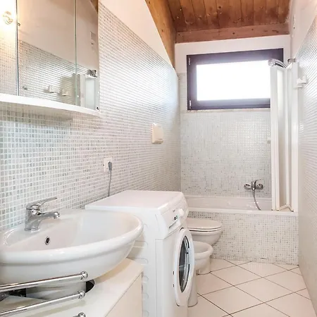 Appartamento N036 - Numana, Bilocale Con Terrazzo In Con Piscina