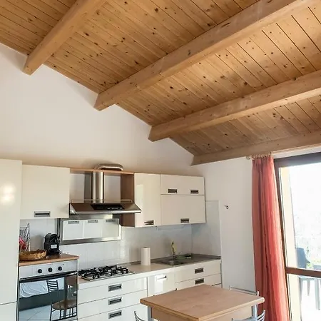 N036 - Numana, Bilocale Con Terrazzo In Con Piscina