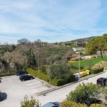 N036 - Numana, Bilocale Con Terrazzo In Con Piscina * Numana